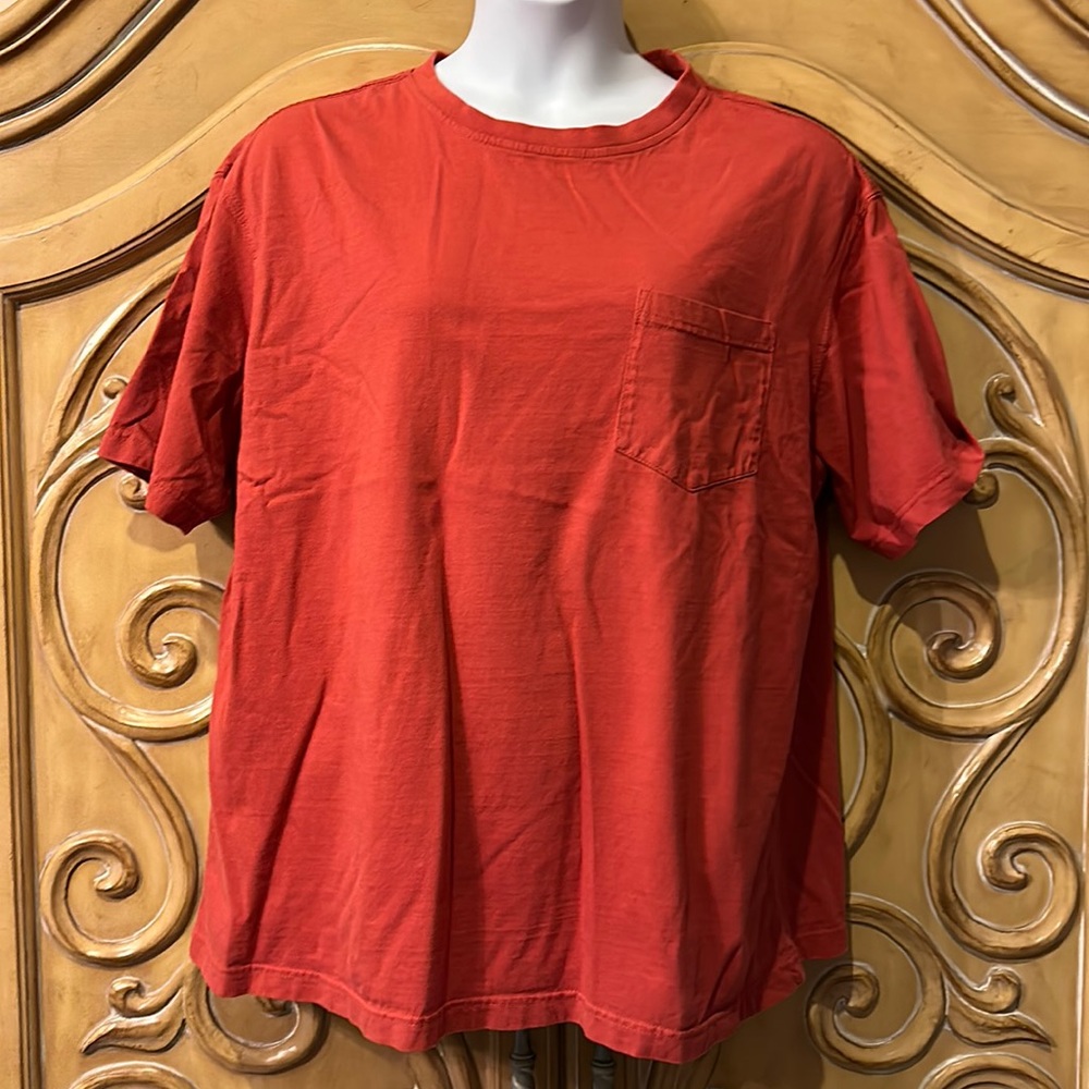Roundtree & Yorke dark orange tee